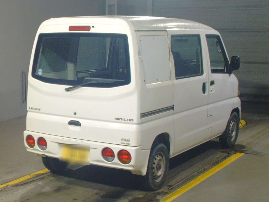 2002 Mitsubishi Minicab Van U61V[1]