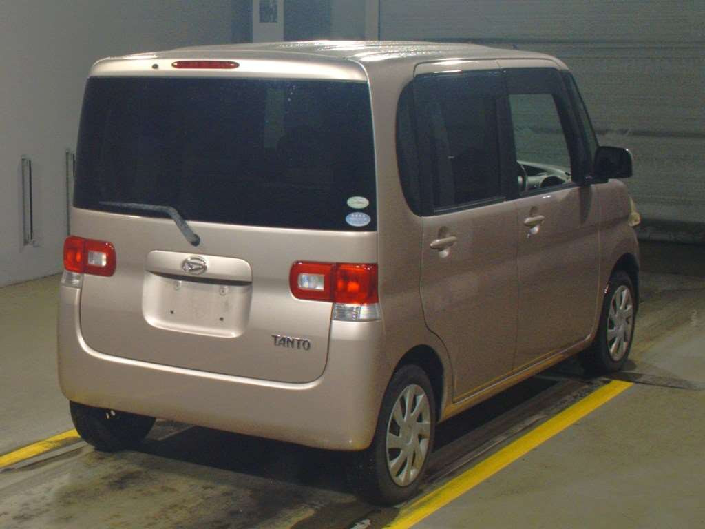 2011 Daihatsu Tanto L375S[1]