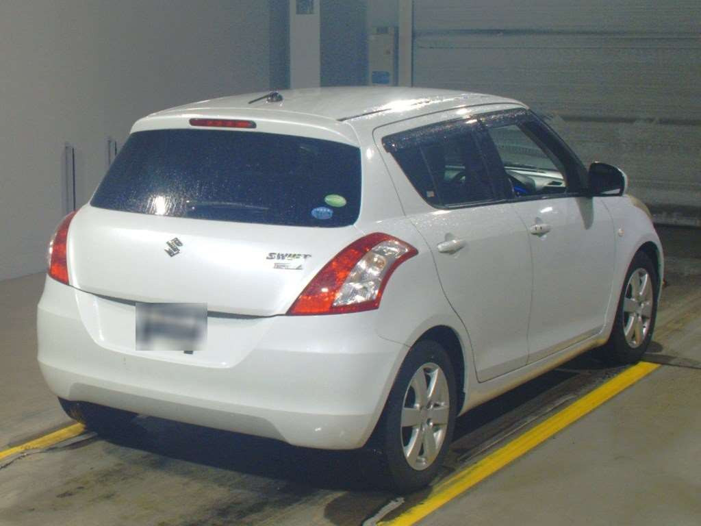 2014 Suzuki Swift ZC72S[1]