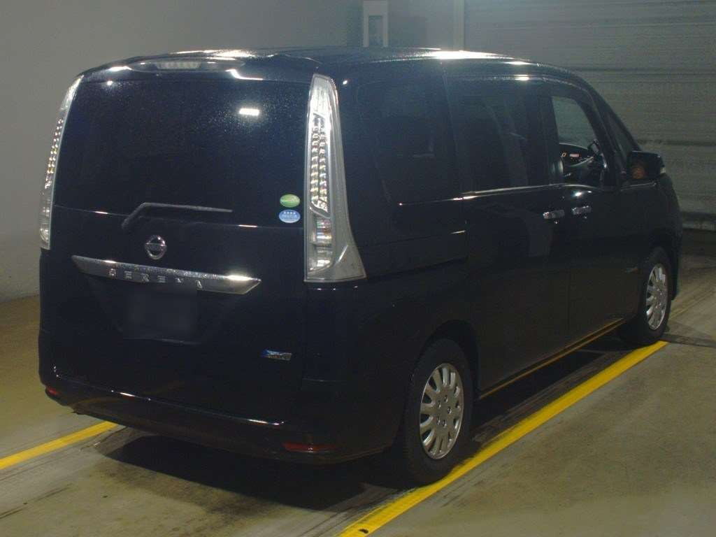 2014 Nissan Serena HC26[1]