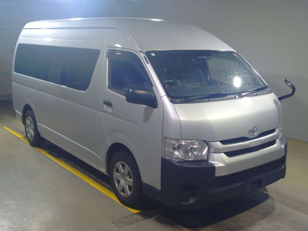 2019 Toyota Regiusace Van TRH221K[2]