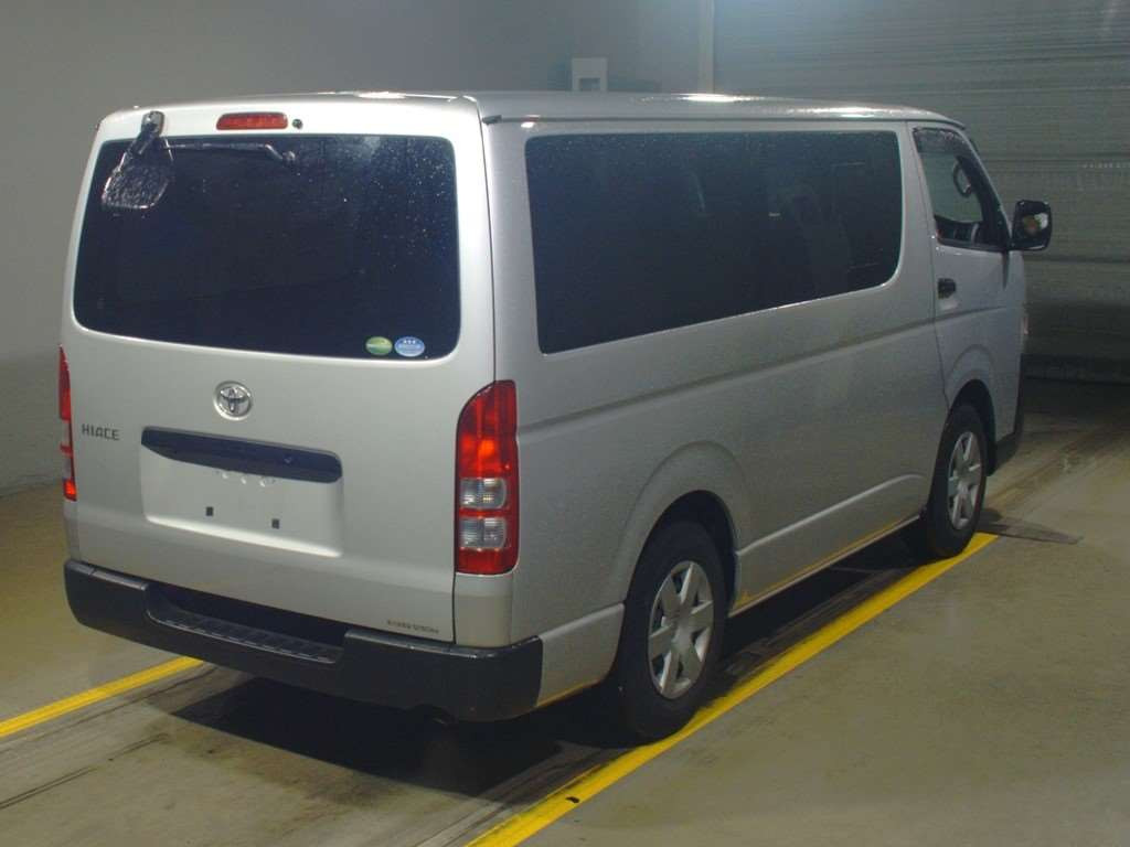 2018 Toyota Hiace Van TRH200V[1]