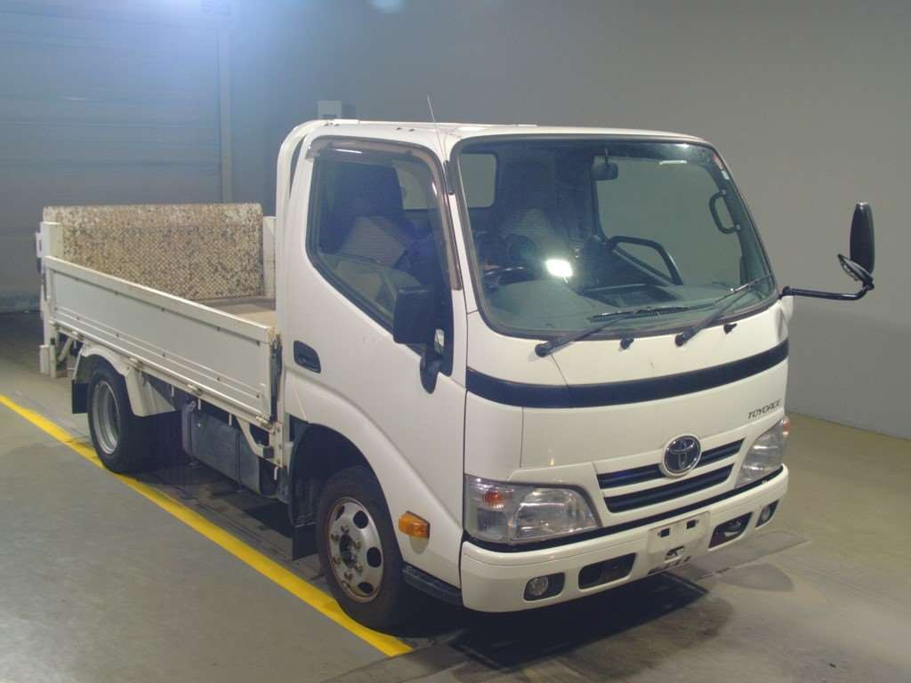 2016 Toyota Toyoace Truck TRY230[2]