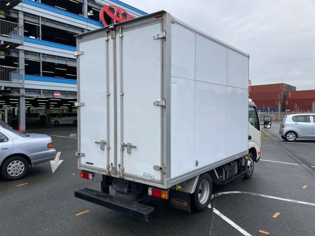 2017 Toyota Dyna Truck XZU605[1]