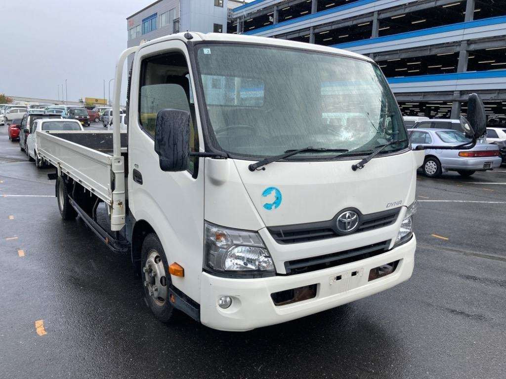 2016 Toyota Dyna Truck XZU720[2]