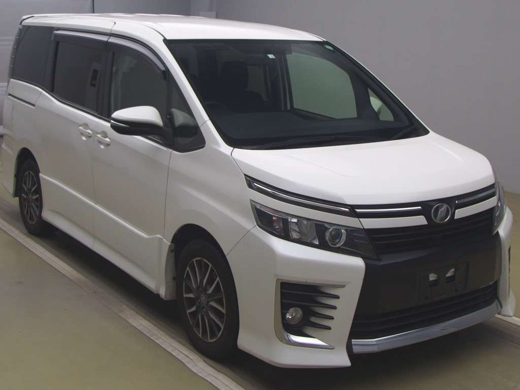 2014 Toyota Voxy ZRR80W[2]