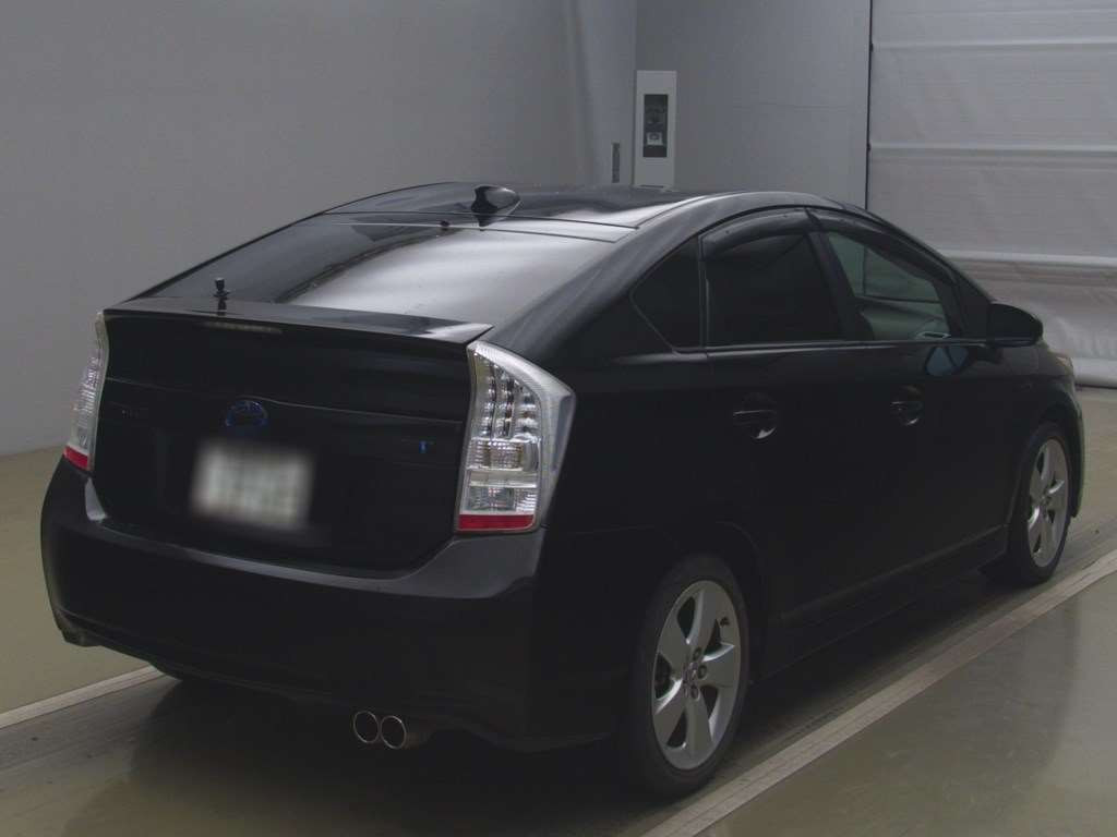 2010 Toyota Prius ZVW30[1]