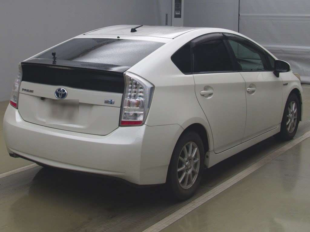 2010 Toyota Prius ZVW30[1]