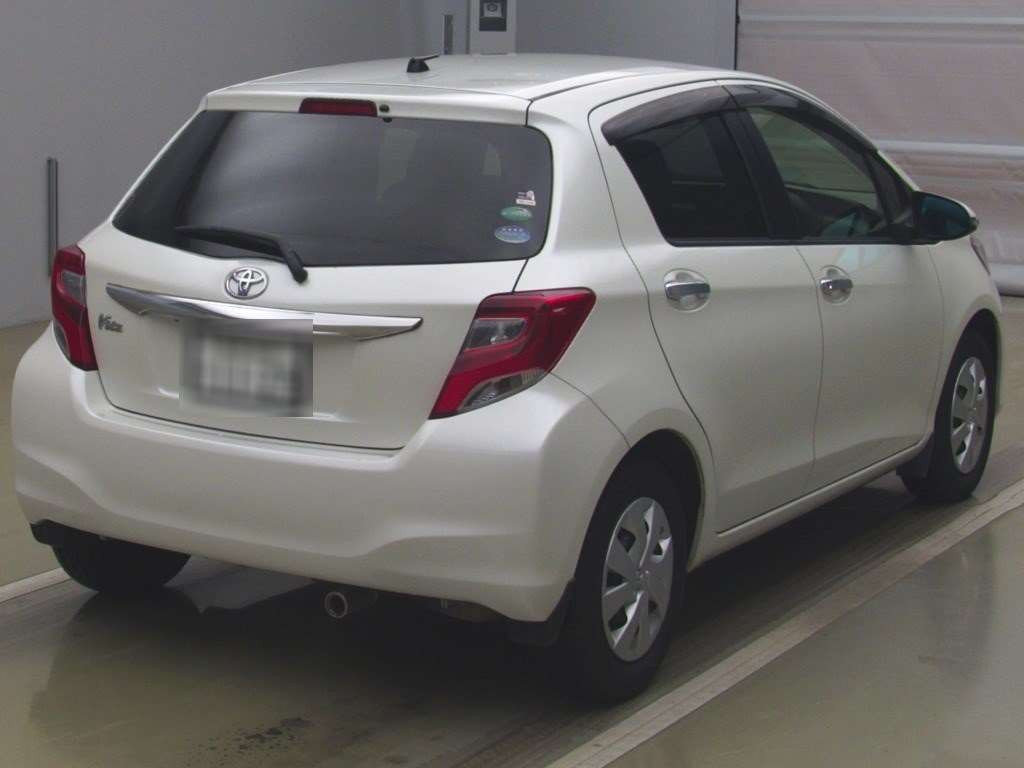 2016 Toyota Vitz NSP130[1]