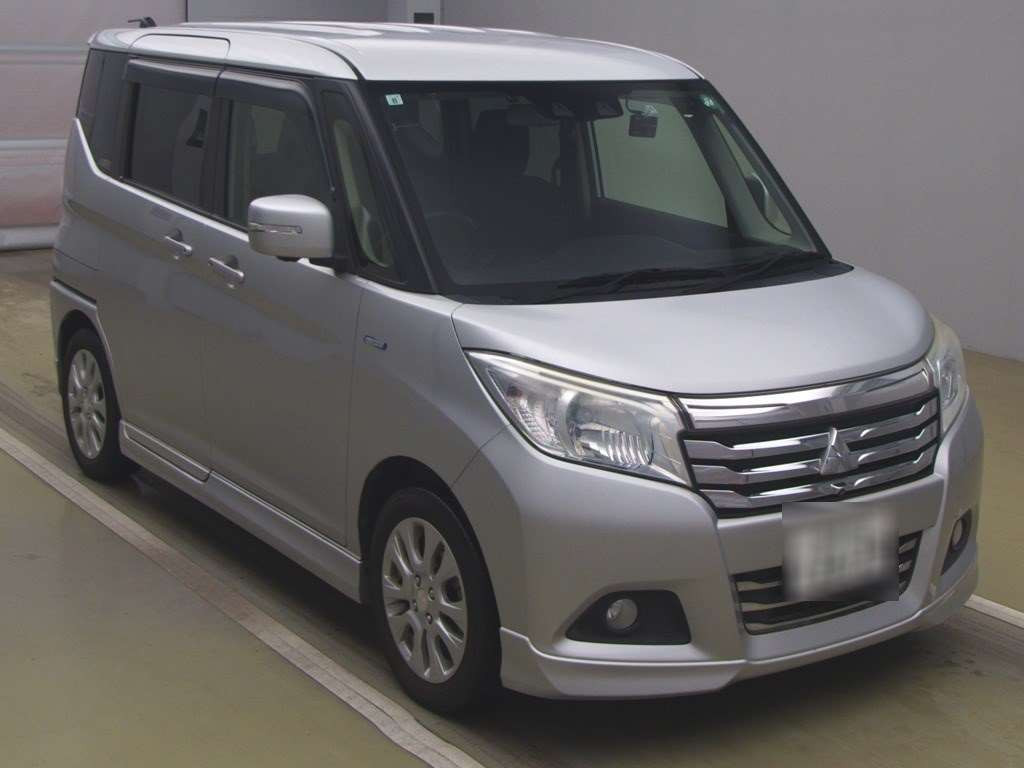 2019 Mitsubishi Delica D2 MB36S[2]