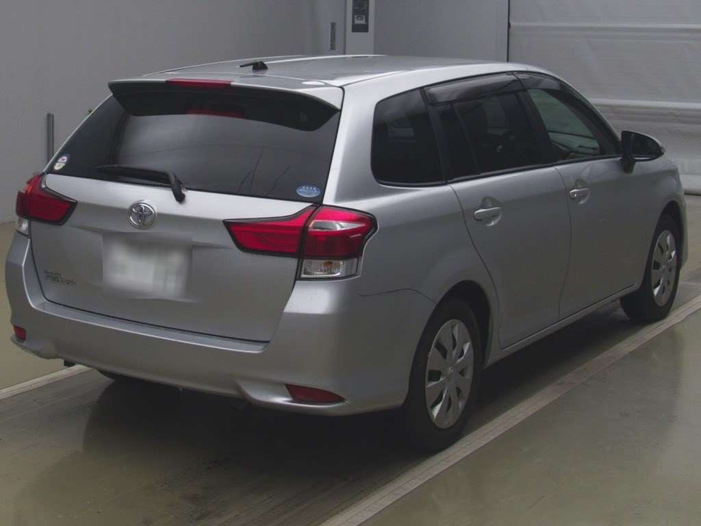 2015 Toyota Corolla Fielder NZE161G[1]