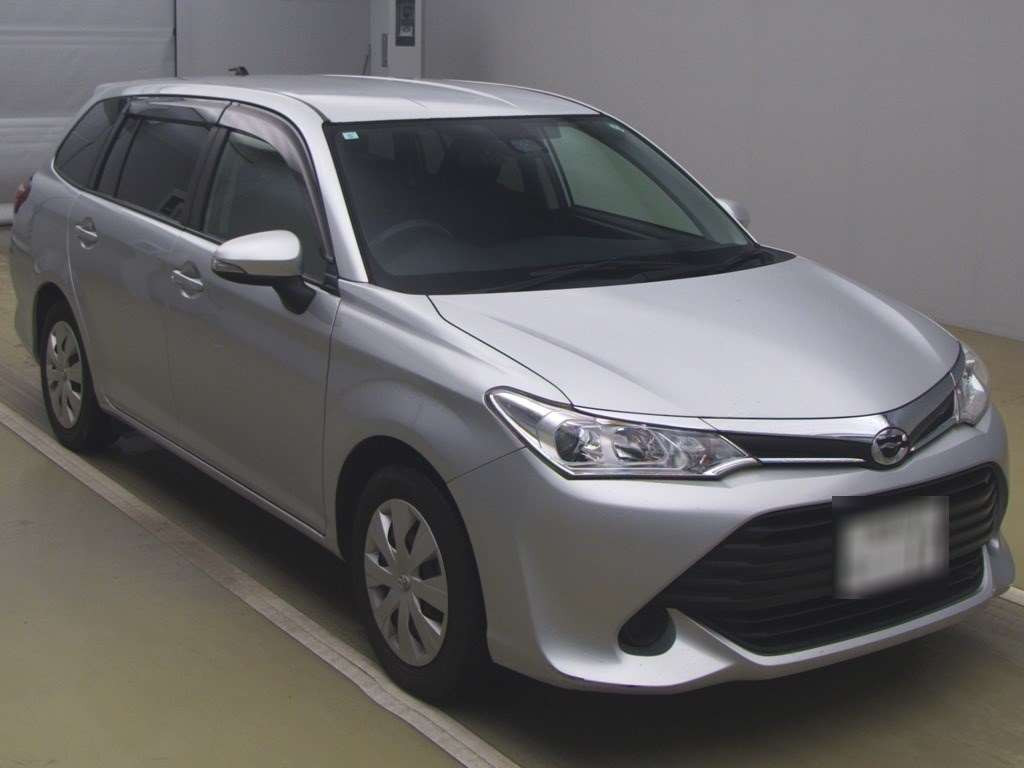 2015 Toyota Corolla Fielder NZE161G[2]