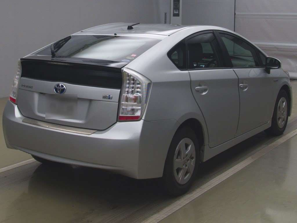 2010 Toyota Prius ZVW30[1]