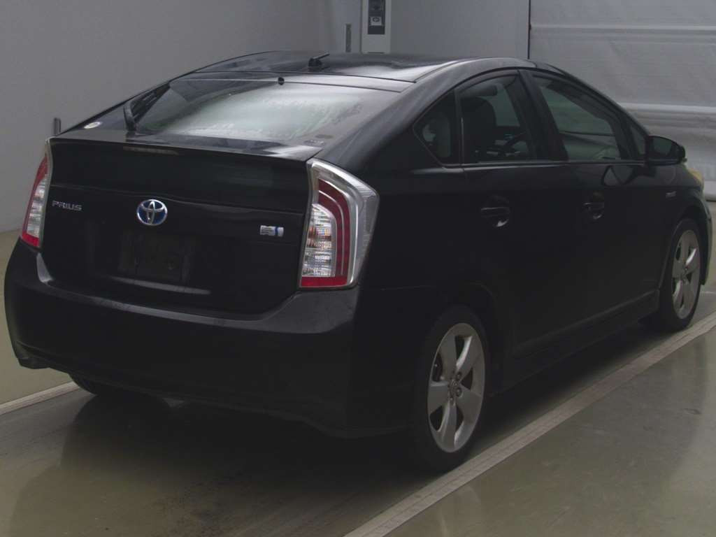 2012 Toyota Prius ZVW30[1]