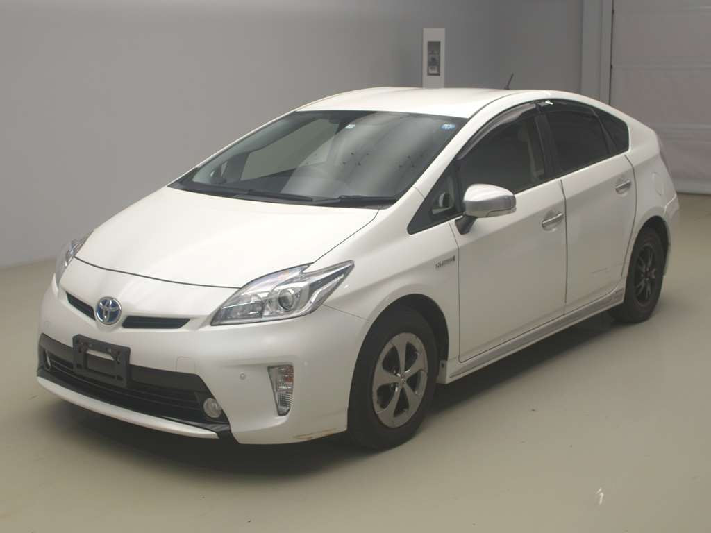 2015 Toyota Prius ZVW30[0]