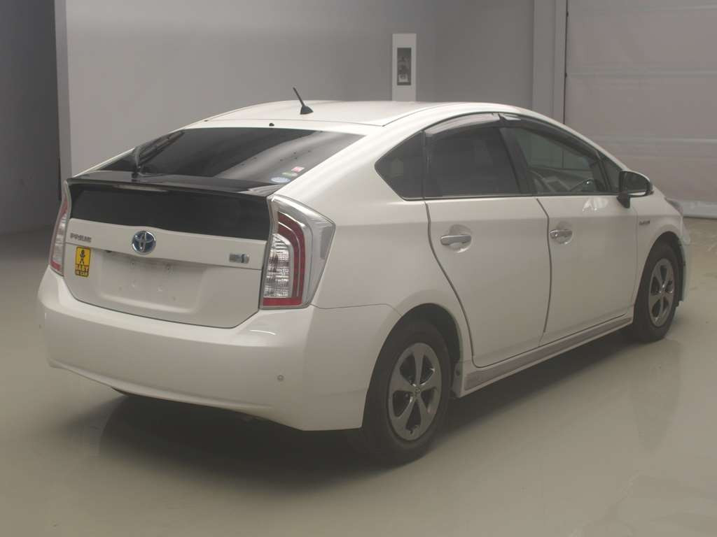 2015 Toyota Prius ZVW30[1]