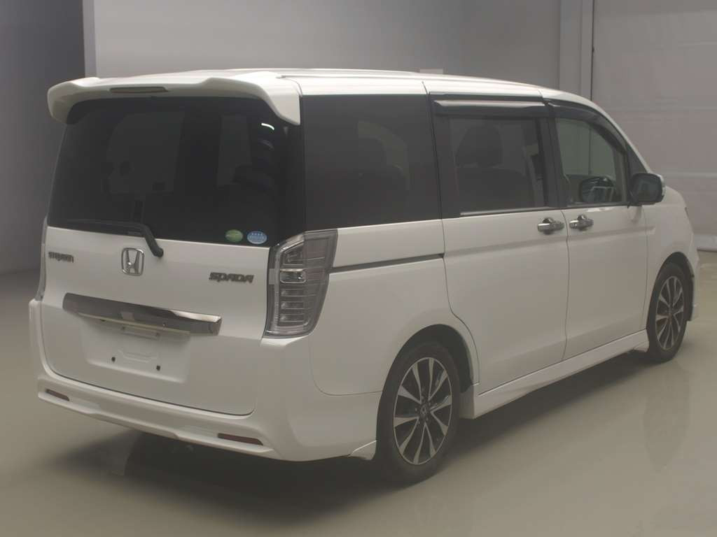 2013 Honda Step WGN Spada RK5[1]