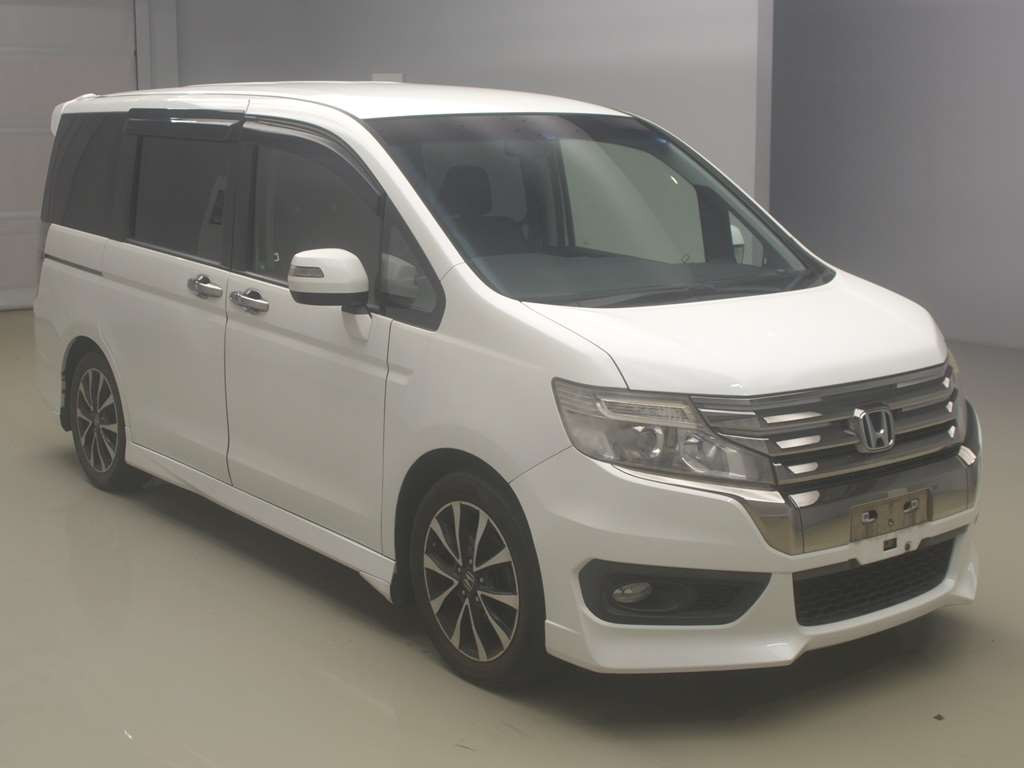 2013 Honda Step WGN Spada RK5[2]