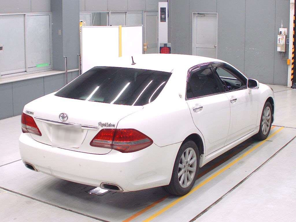 2008 Toyota Crown GRS200[1]