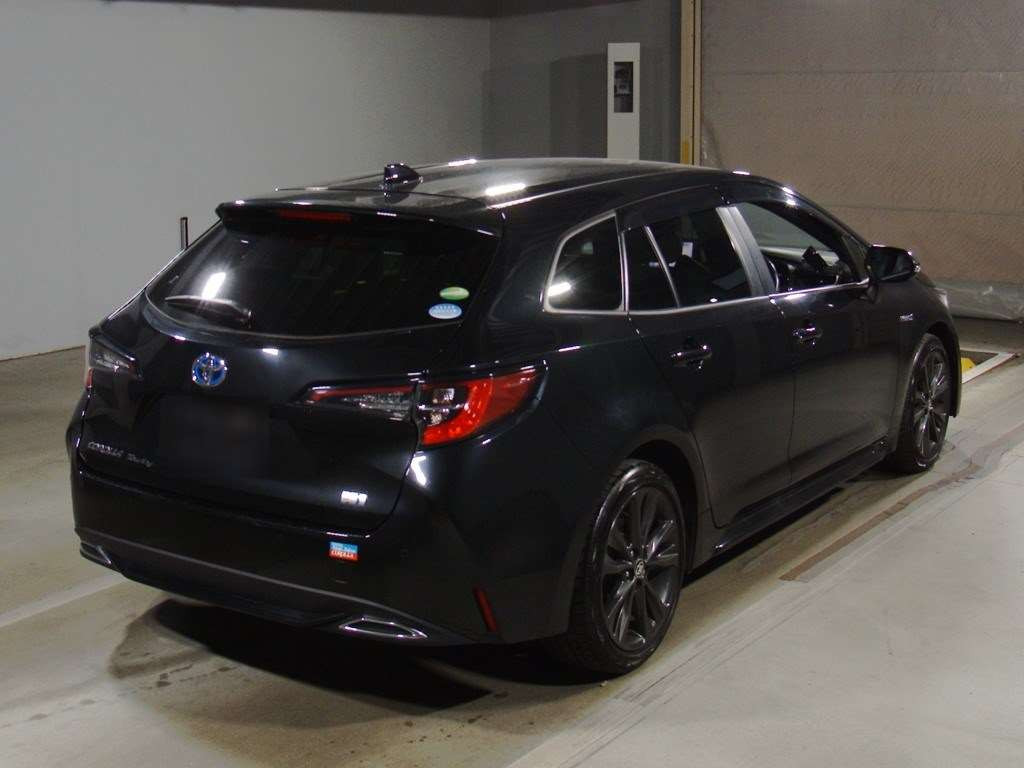 2020 Toyota Corolla Touring Wagon ZWE211W[1]