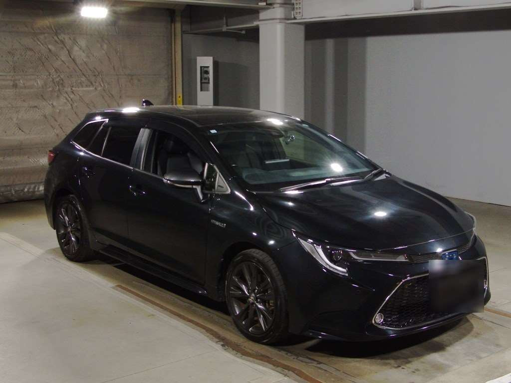 2020 Toyota Corolla Touring Wagon ZWE211W[2]