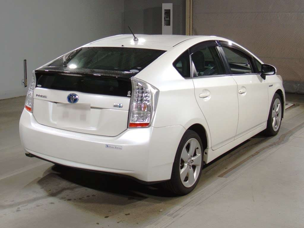 2010 Toyota Prius ZVW30[1]