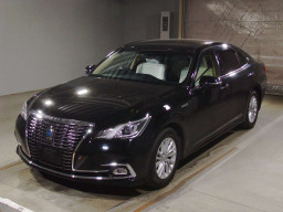 2016 Toyota Crown Hybrid