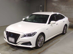 2018 Toyota Crown Hybrid