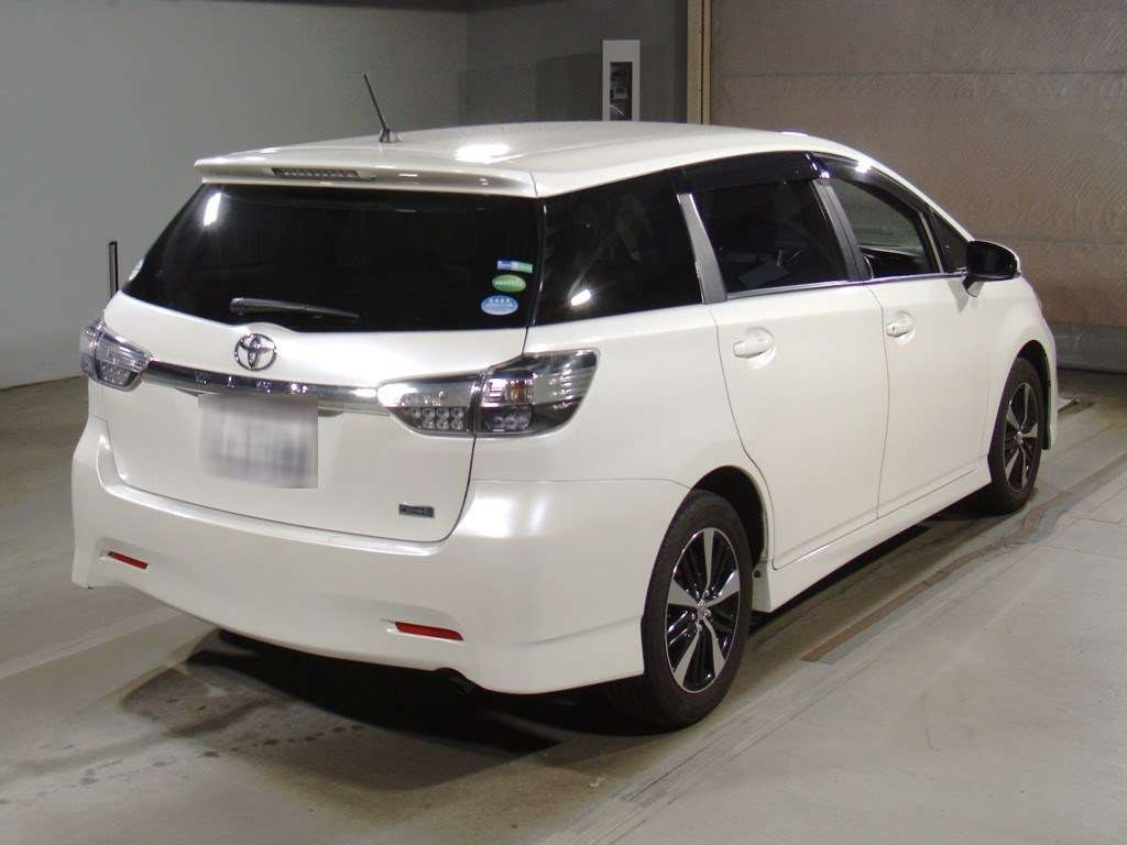 2013 Toyota Wish ZGE20W[1]