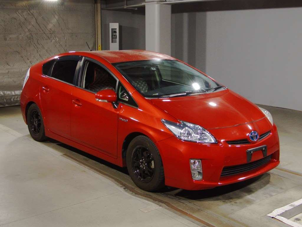 2011 Toyota Prius ZVW30[2]