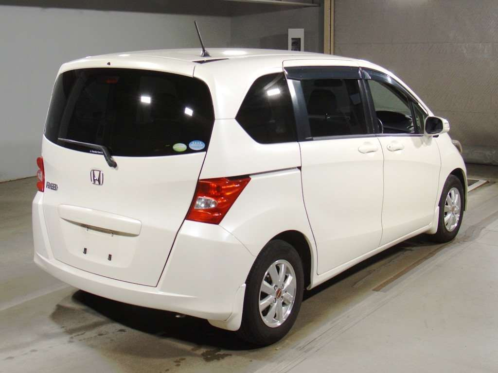 2010 Honda Freed GB3[1]