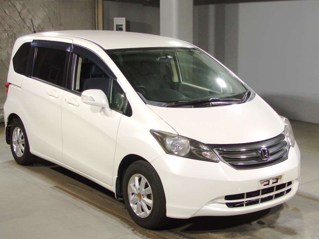 2010 Honda Freed GB3[2]