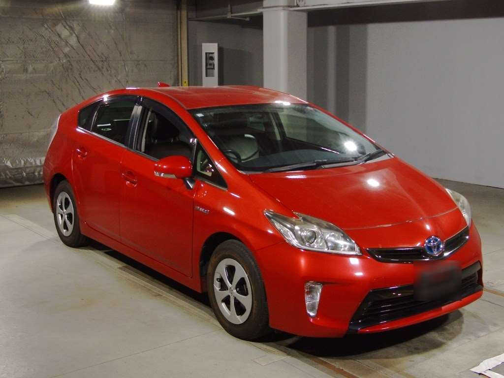 2014 Toyota Prius ZVW30[2]