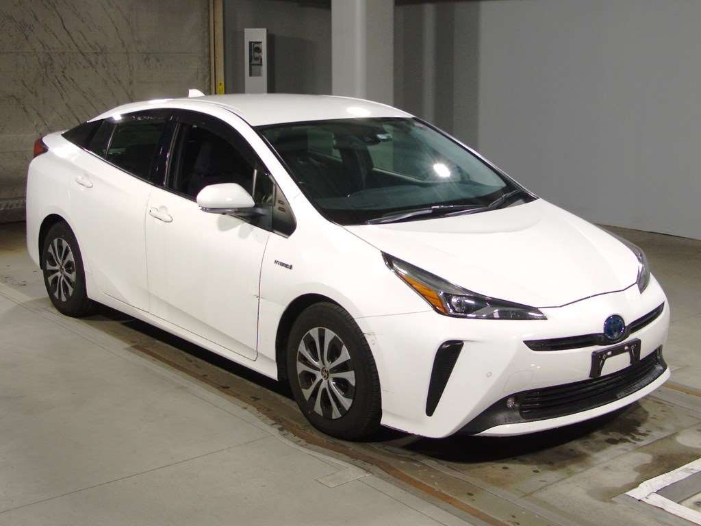 2019 Toyota Prius ZVW51[2]