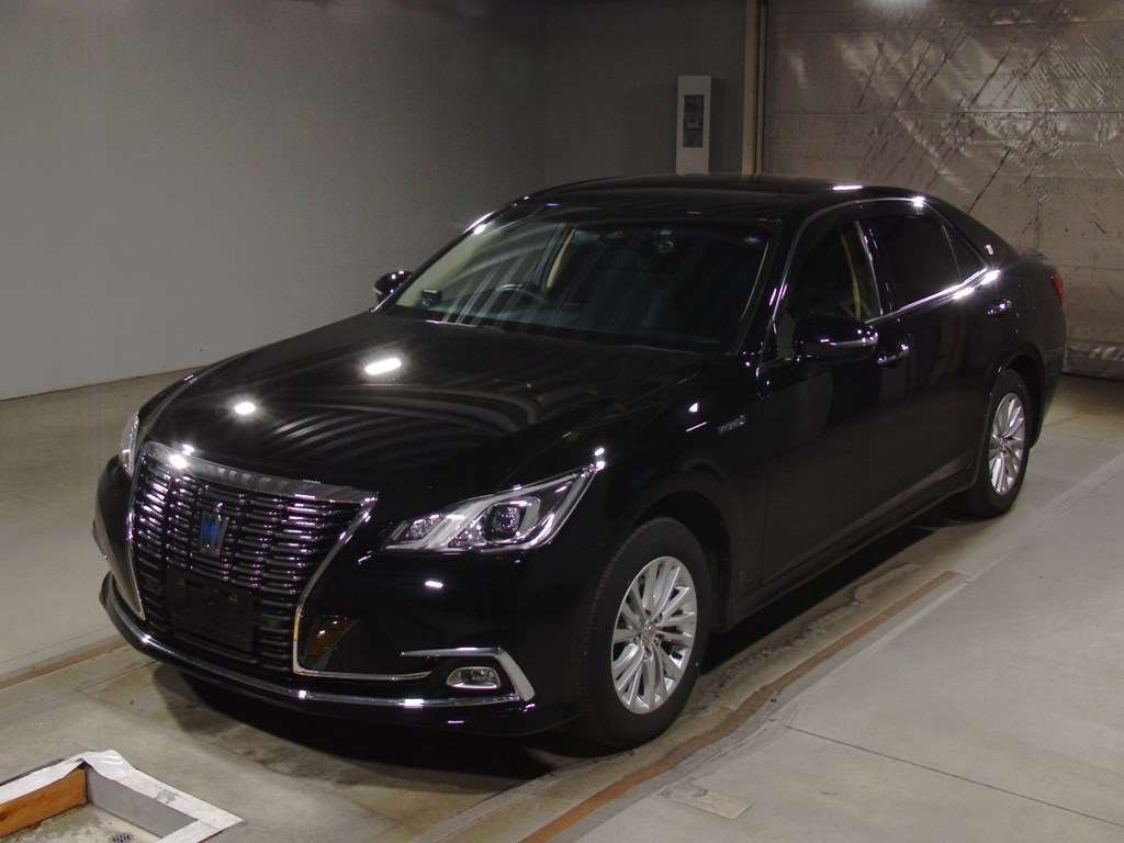 2017 Toyota Crown Hybrid AWS211[0]