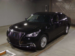 2017 Toyota Crown Hybrid