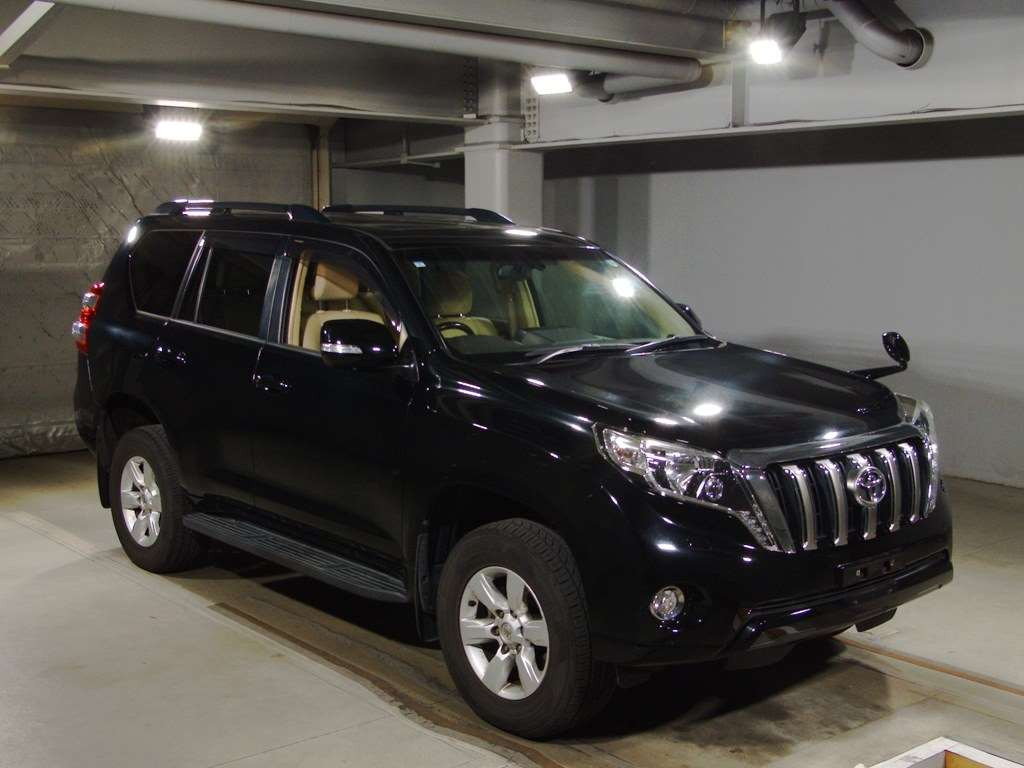 2017 Toyota Land Cruiser Prado GDJ150W[2]