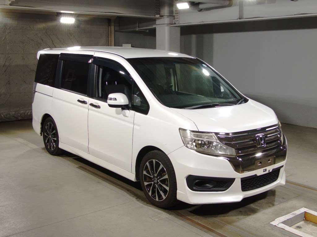 2015 Honda Step WGN Spada RK5[2]