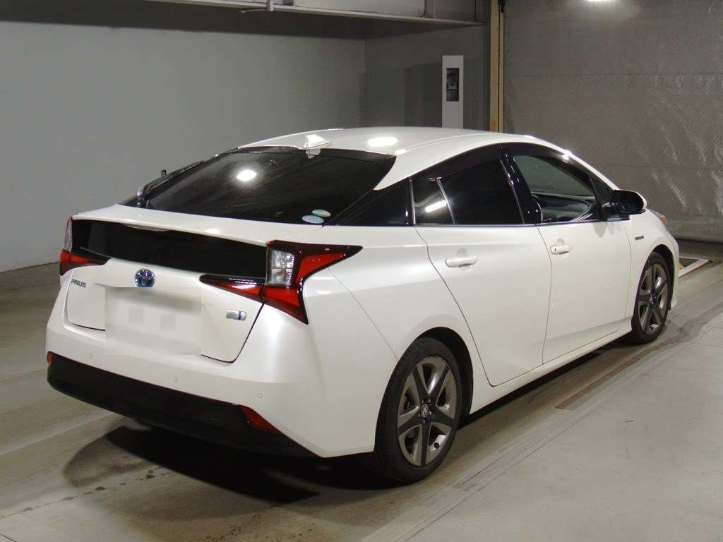 2019 Toyota Prius ZVW51[1]