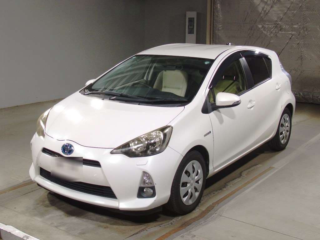 2012 Toyota Aqua NHP10[0]