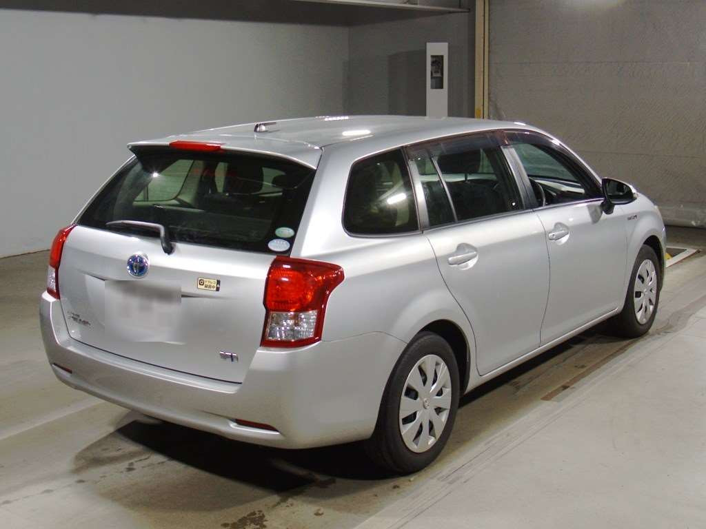 2014 Toyota Corolla Fielder NKE165G[1]