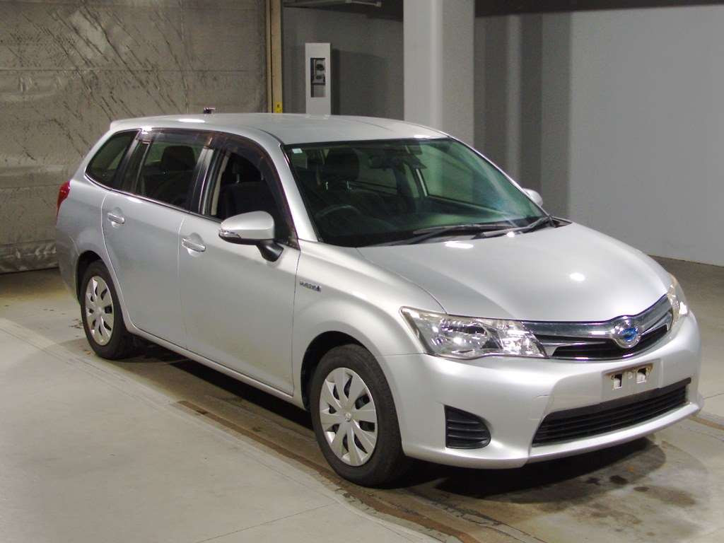 2014 Toyota Corolla Fielder NKE165G[2]