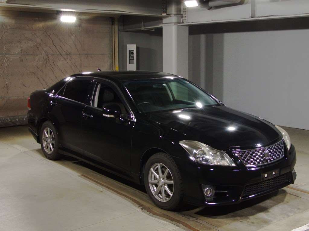 2012 Toyota Crown GRS200[2]