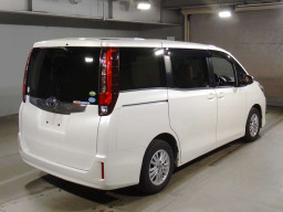 2014 Toyota Noah