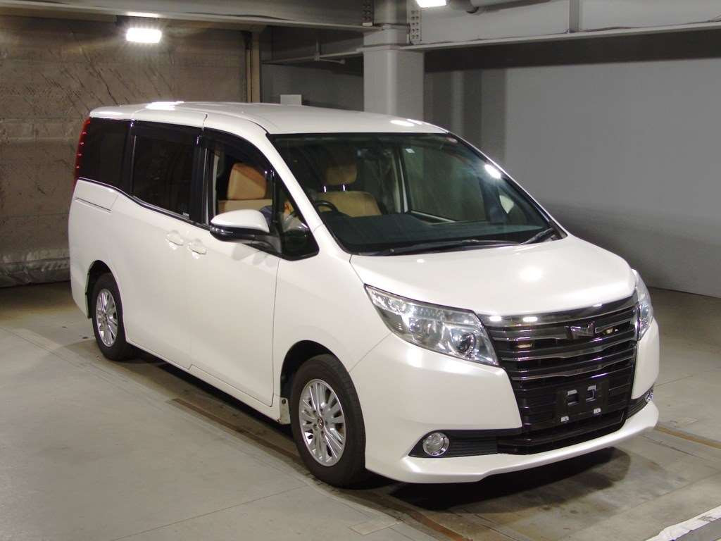 2014 Toyota Noah ZRR80G[2]