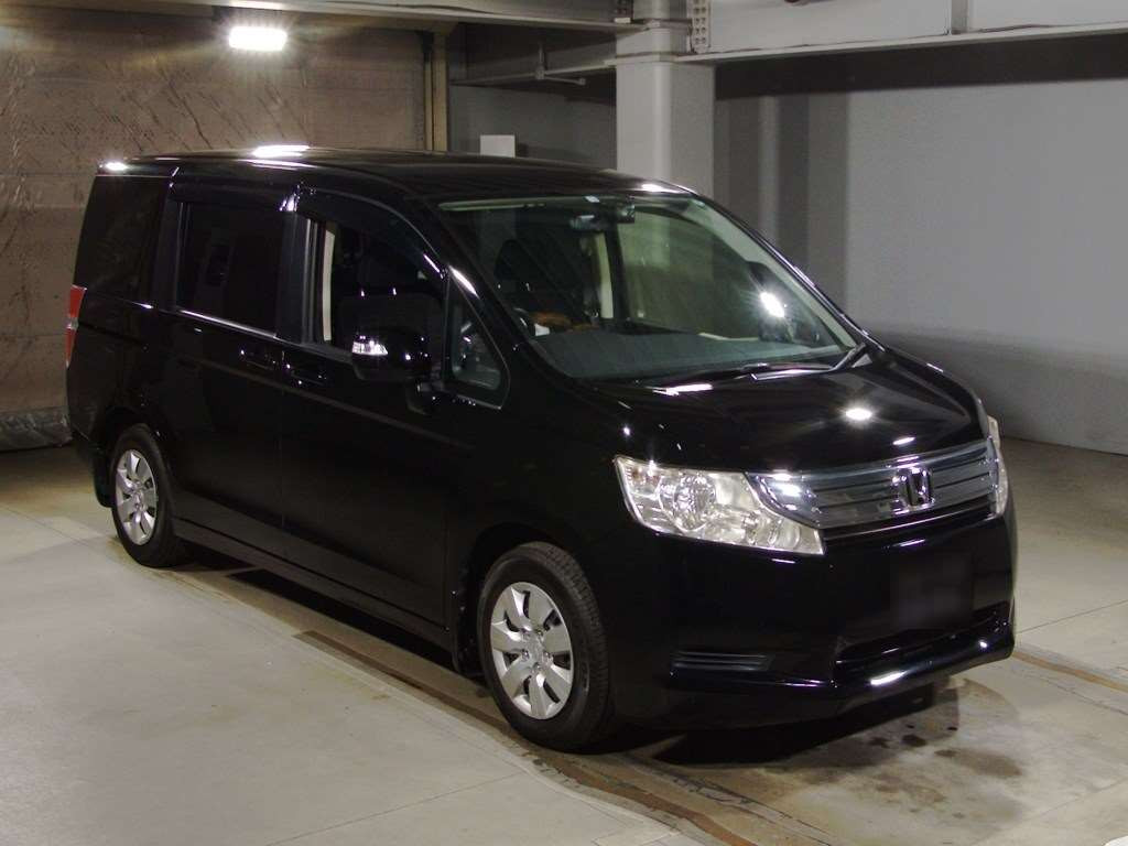 2012 Honda Step WGN RK1[2]