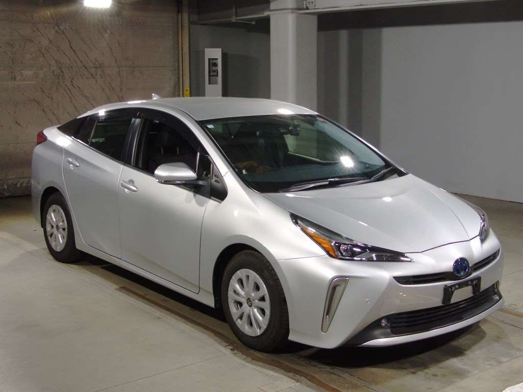 2020 Toyota Prius ZVW51[2]