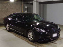 2017 Toyota Crown Hybrid