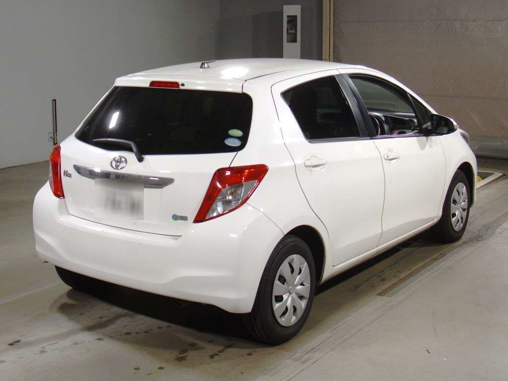 2012 Toyota Vitz NSP130[1]