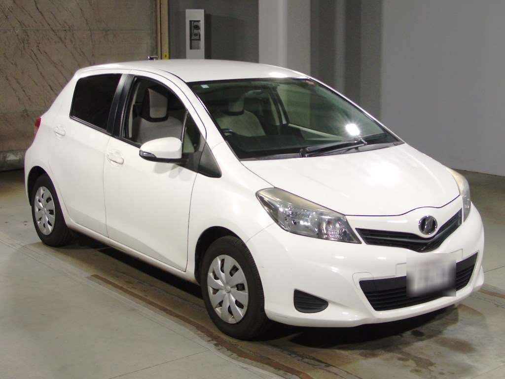 2012 Toyota Vitz NSP130[2]